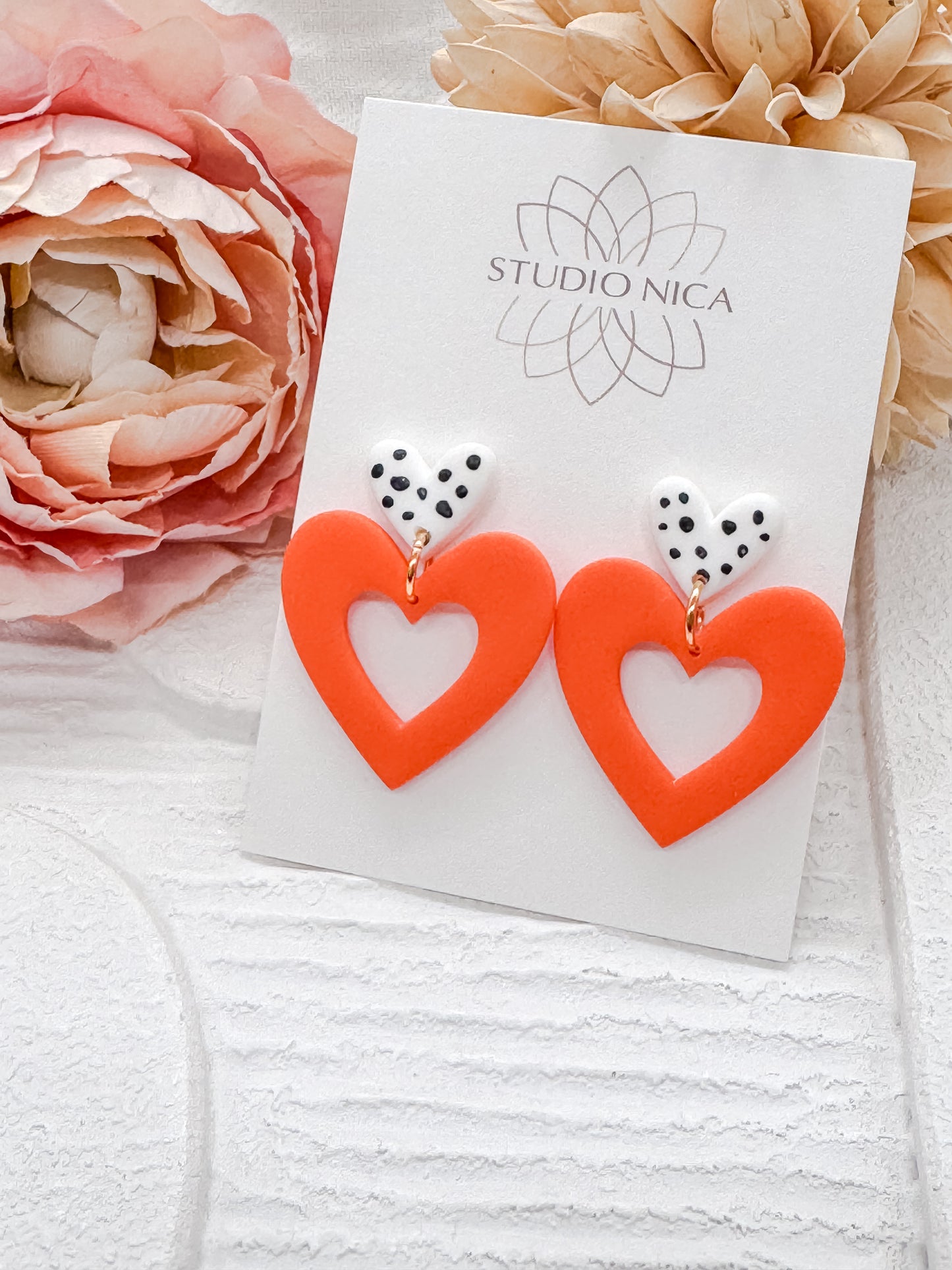 Queen of Hearts - Dots