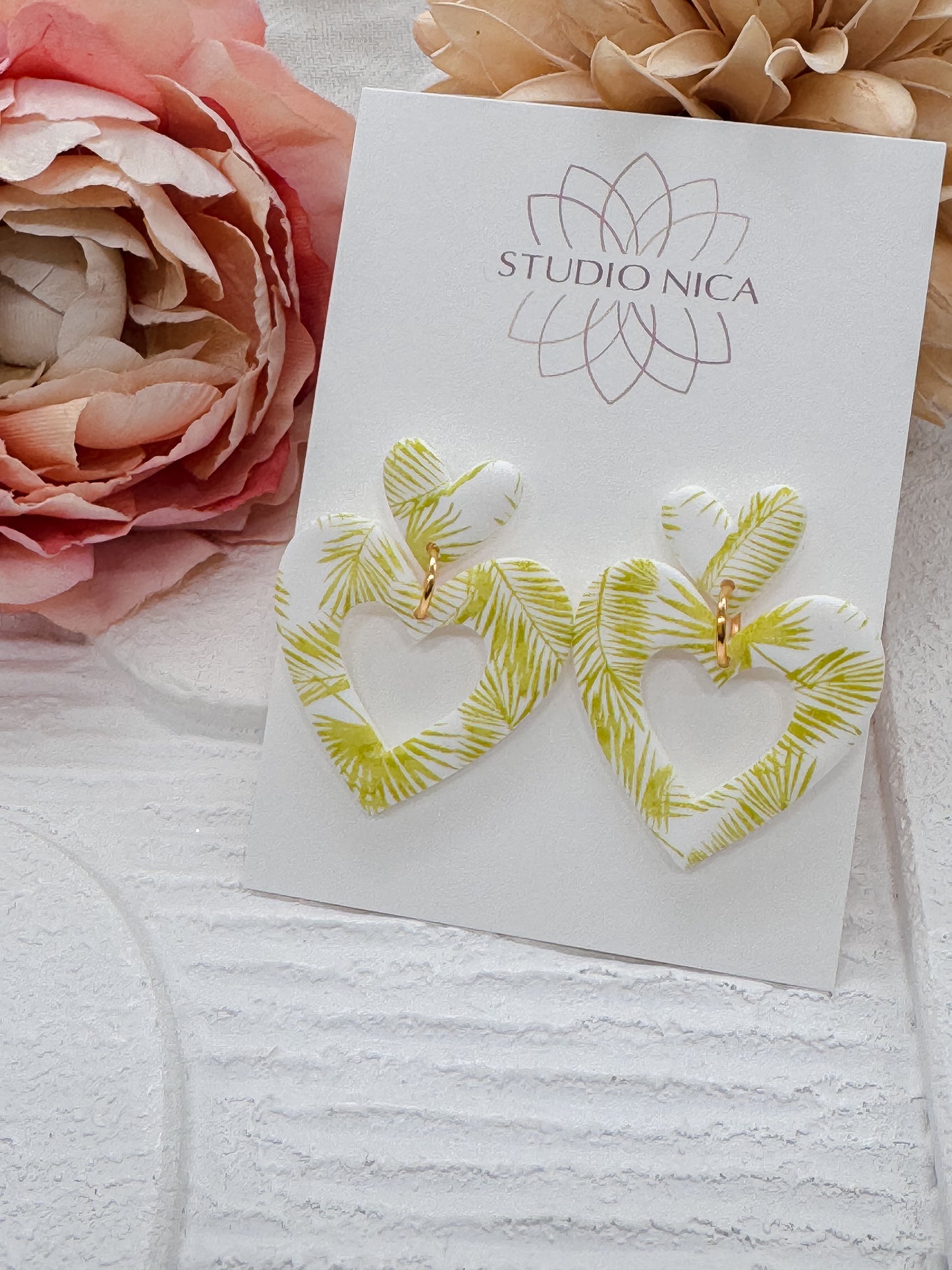 Queen of Hearts - Tropical Leaf